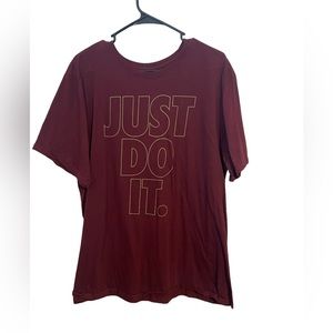 Men’s Nike T-shirt